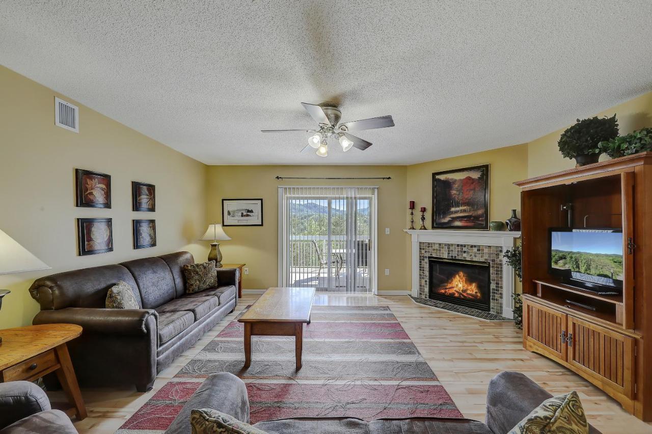Star Gazing Whispering Pines 644 Apartamento Pigeon Forge Exterior foto
