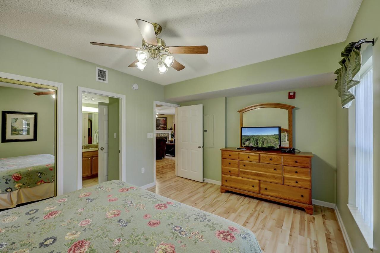 Star Gazing Whispering Pines 644 Apartamento Pigeon Forge Exterior foto